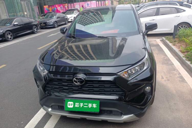 Used Toyota RAV4 2022 2.0L CVT 4x4 Style Plus Edition Front