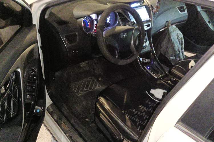 Used Hyundai Elantra (5th Generation / Langdong) 2013 1.6L Automatic Leading Model
