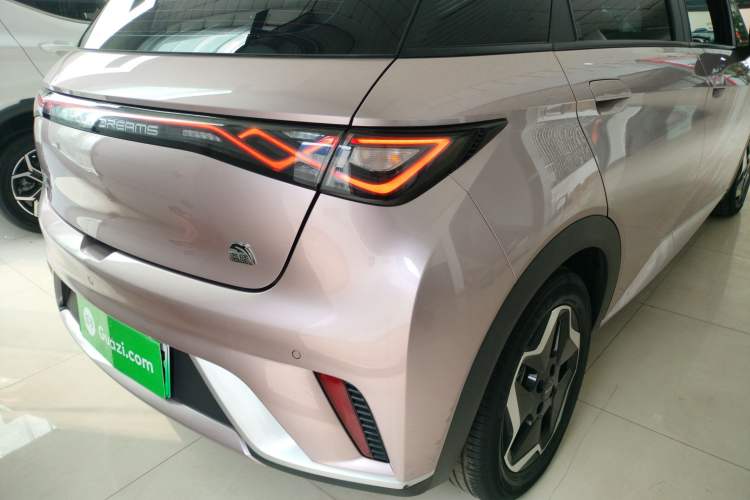 Used BYD Dolphin 2021 405 km Fashion Edition
