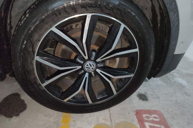 Used Volkswagen Tiguan L 2018 330TSI Automatic Two-Wheel Drive Luxury Edition