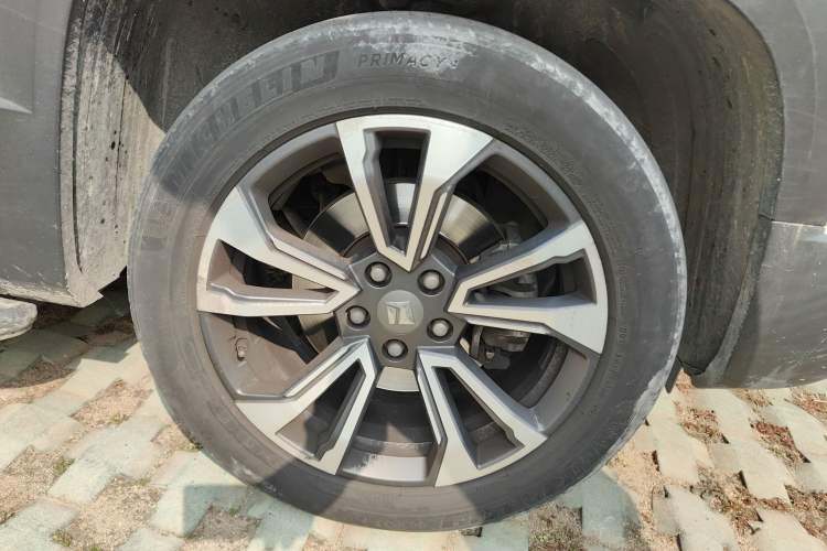 Used Baojun RS-5 2019 1.5T CVT Intelligent Driving Flagship Version China VI Emission Standard Right Front Wheel Hub