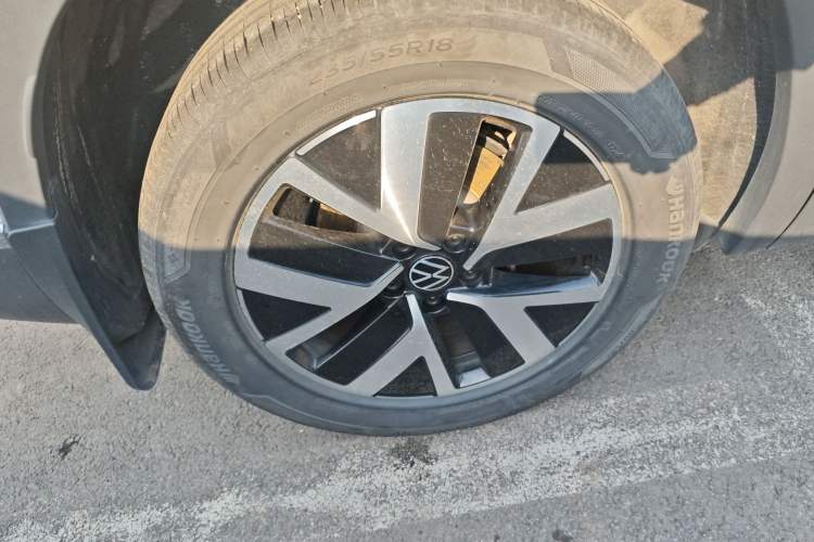 Used Volkswagen Tayron 2024 300TSI Two-Wheel-Drive Luxury Plus Advanced Version Right Rear Wheel Hub