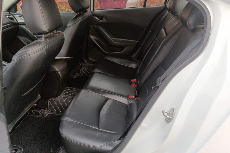 Used Mazda 3 Axela 2017 Sedan 1.5L Automatic Comfort Model Emission Standard China V