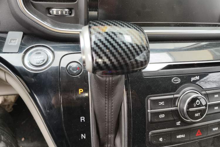 Used GAC Trumpchi M8 2018 320T Luxury Edition Gear Lever