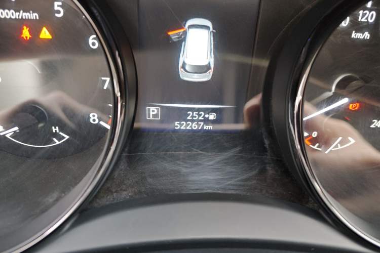 Used Nissan X-Trail 2023 Classic 2.0L Two-Wheel Drive Smart Connect Premium Edition Odometer Close Up