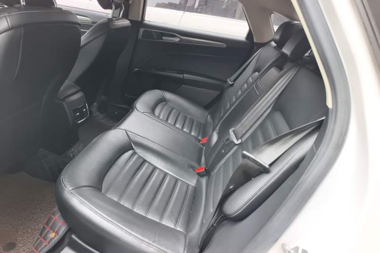 Used Ford Mondeo 2018 EcoBoost 180 Luxury Model Left Rear Seat