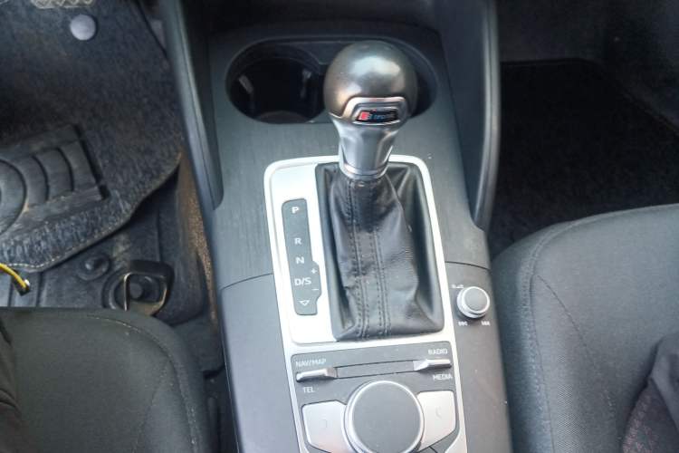 Used Audi A3 2020 Limousine 35 TFSI Ambition China VI Gear Lever