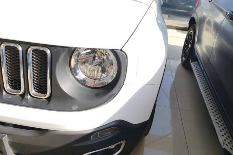 Used Jeep Renegade 2017 180T Automatic High-Energy Version
