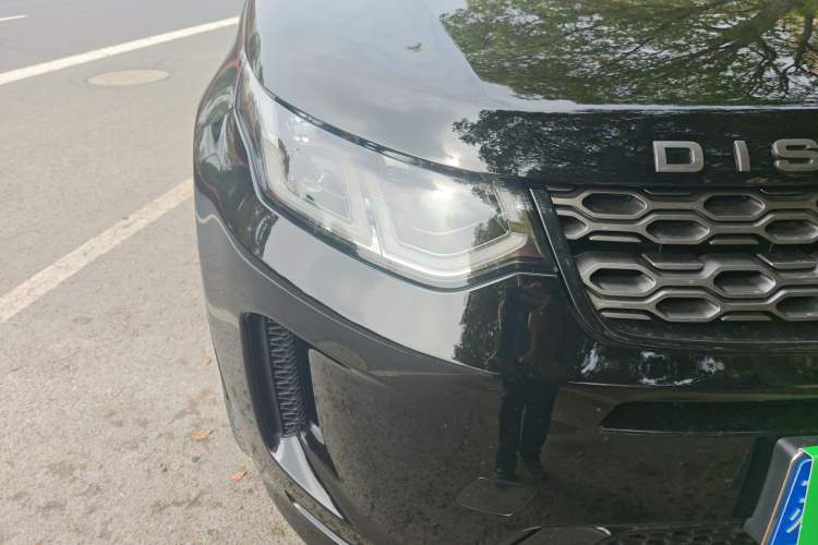 Used Land Rover Discovery Sport 2020 249 PS R-Dynamic Performance Tech Edition 7 Seats Right Front Headlight