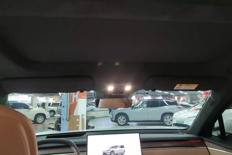 Used ONVO Luxeed L90 2025 Model—Ultra Six-Seater Version