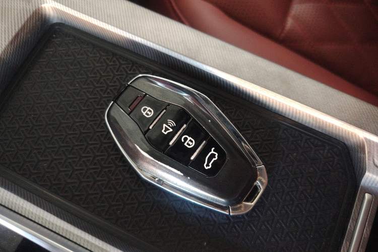 Used JETOUR X70 PLUS 2023 1.5T DCT Brave PLUS 5-Seater
