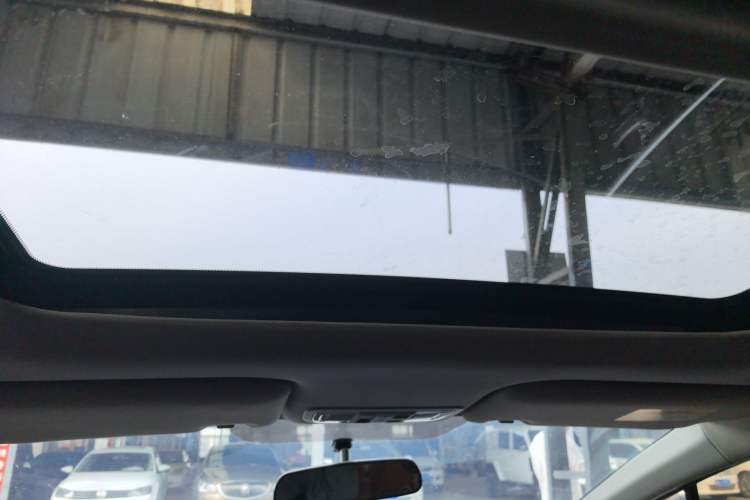 Used Honda Jade 2017 1.8L automatic Comfort version 5 seats Headliner