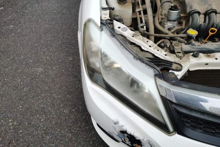 Used BYD F3 2015 Energy-Saving Edition 1.5L Manual Luxury Model Right Front Headlight