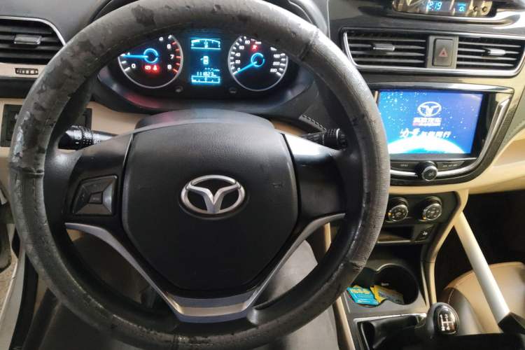 Used FAW Yingzhi 737 2015 1.5L Manual Deluxe Navigation Version Audio And AC Panel