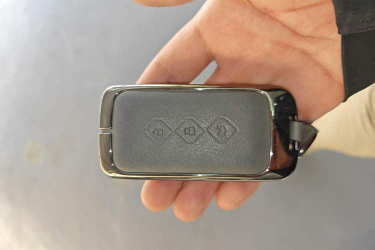 Used Wuling Xingyun 2023 2.0L DHT Standard Edition Vehicle Key