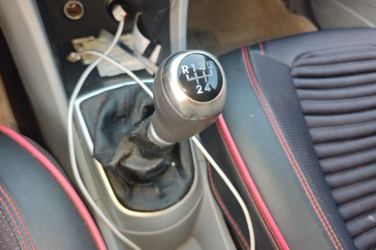 Used Hyundai Verna (older generation) 2010 Sedan 1.4L Manual Standard GL Model
