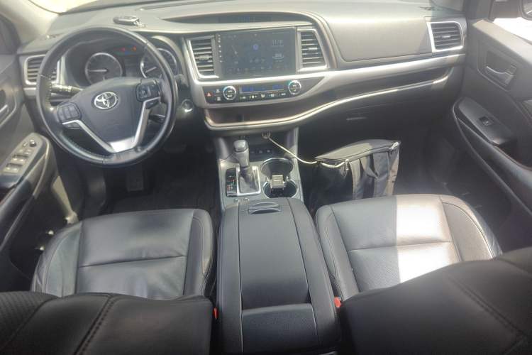 Used Toyota Highlander 2015 2.0T Four-Wheel Drive Luxury Edition 7-Seater