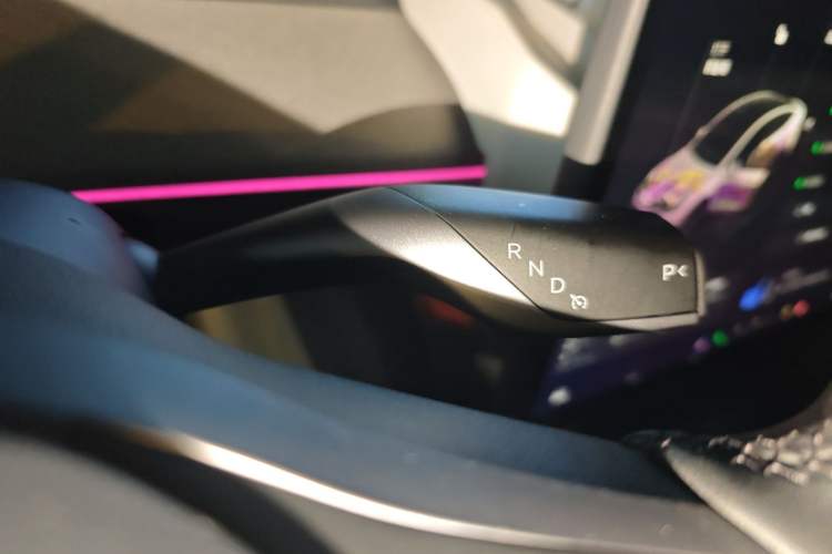 Used Tesla Model Y 2023 Rear-Wheel-Drive Version
