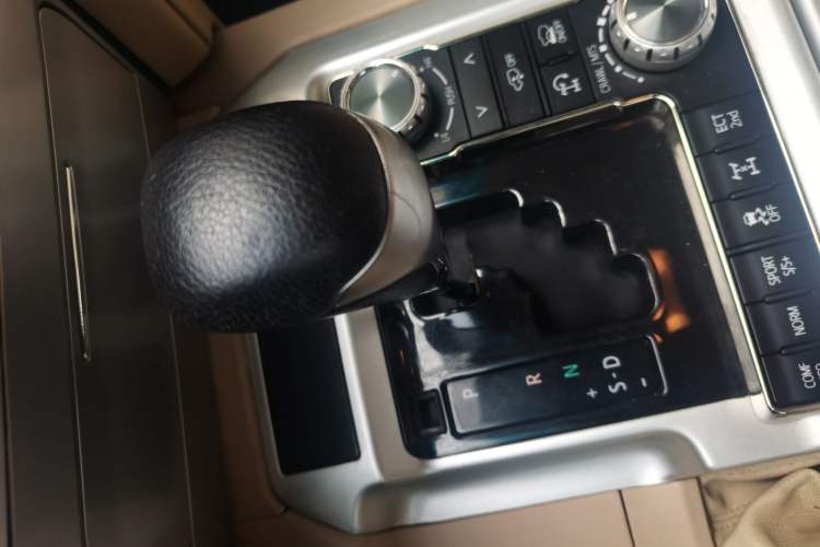 Used Toyota Land Cruiser 
