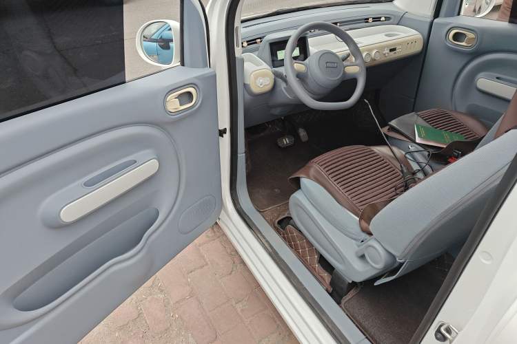 Used Bestune Pony 2024 170km Range Energizing Horse Driver Seat