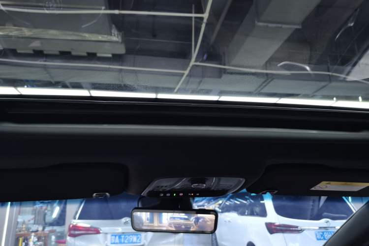 Used Buick GL8 2022 ES Land Cruiser 653T Luxury Model