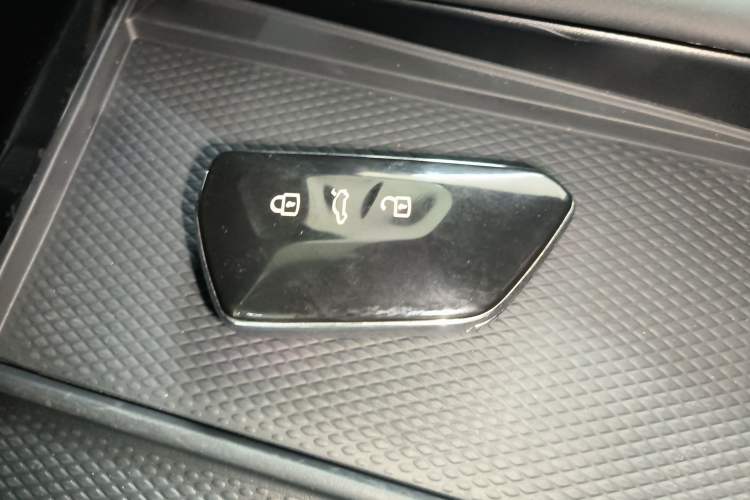 Used Volkswagen ID.UNYX 2024 Pro Long-Range Version Vehicle Key