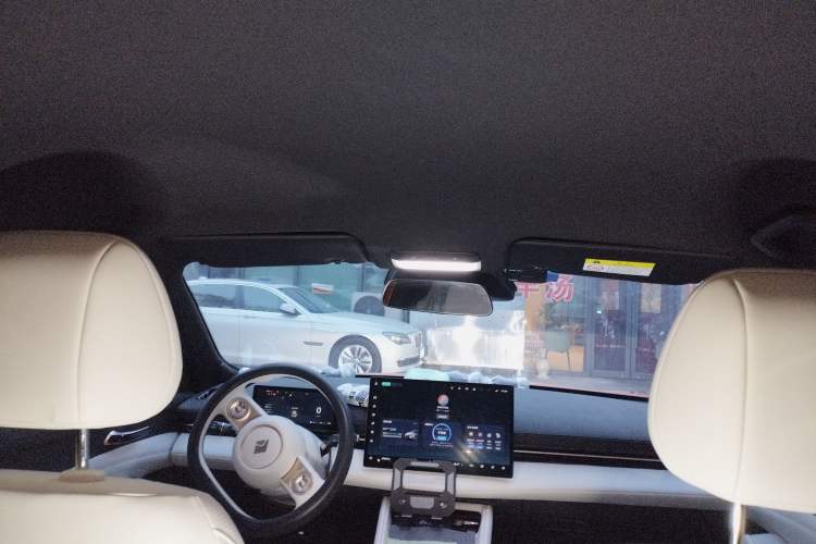 Used Baojun Yunhai 2024 140km Plug-in Hybrid Version