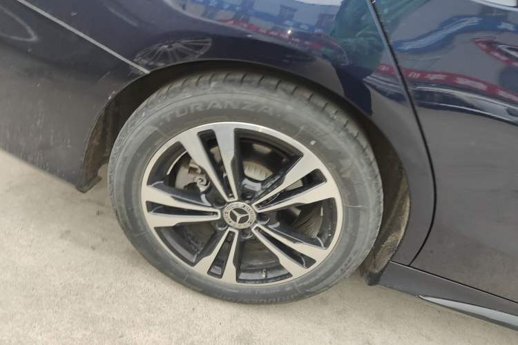 Used Mercedes-Benz C-Class 2019 C 260 Sport Edition Right Rear Wheel Hub