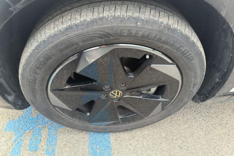 Used Volkswagen ID.UNYX 2024 Revised Pro Long-Range Version Left Front Wheel Hub