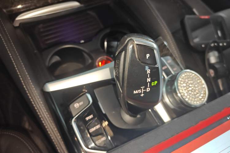 Used BMW 5 Series 2018 Facelifted 530Li xDrive M Sport Package