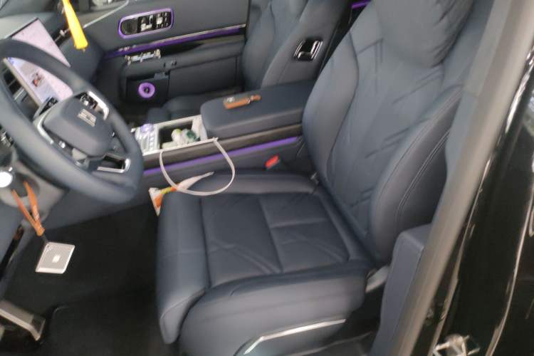 Used Zeekr 9X 2025 Ultra Edition 70kWh Left Front Seat