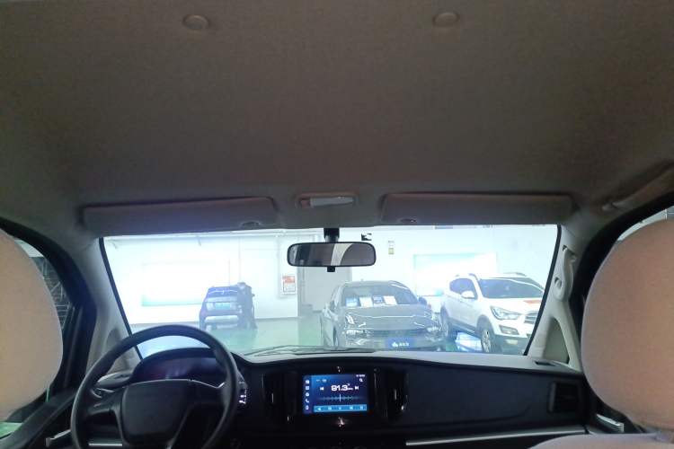 Used FORTHING Lingzhi 2023 M5L 1.6L Base Model 7 Seats
