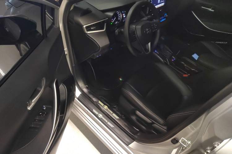 Used Toyota Corolla 2021 Dual-Motor 1.8L E-CVT Elite Edition
