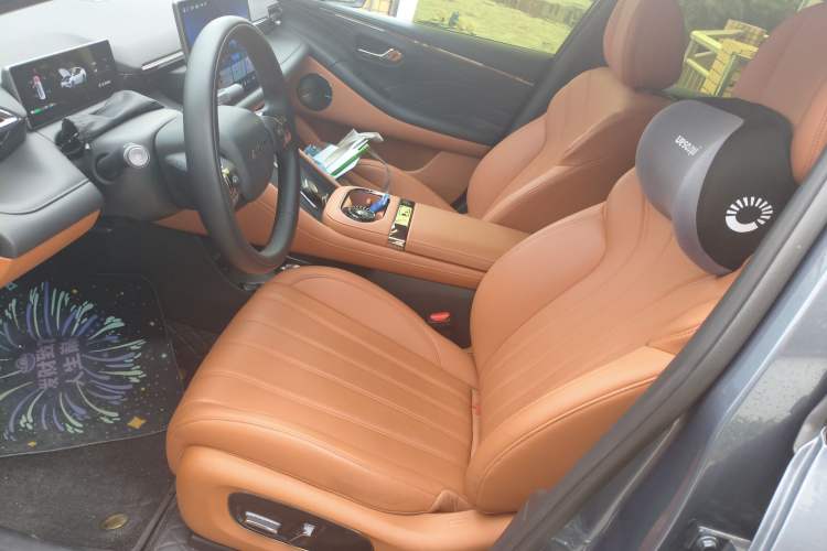 Used AION RT 2025 650 LiDAR Edition Left Front Seat