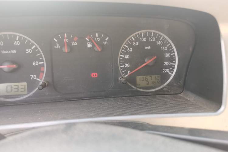 Used Volkswagen Santana Vista 2008 1.8L Manual Comfort Edition Odometer Close Up