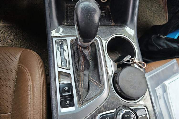 Used CHANGAN CS95 2017 2.0T Four-Wheel Drive SmartDrive Edition
