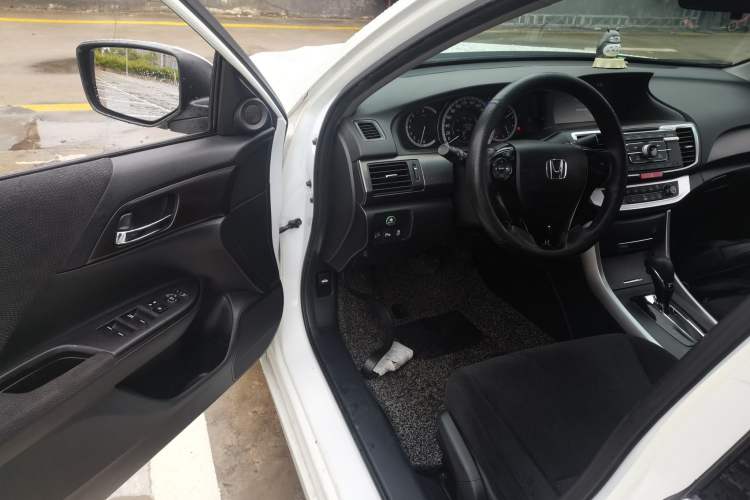 Used Honda Accord 2014 2.0L LX Comfort Edition
