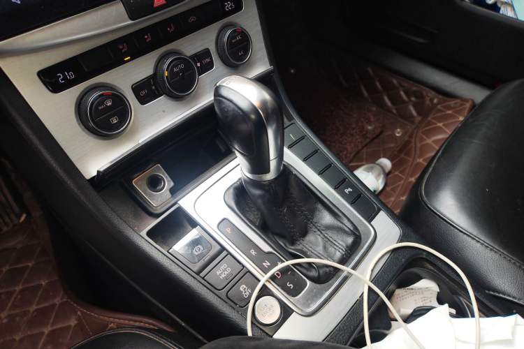 Used Volkswagen Magotan 2015 1.8TSI Advanced Model
