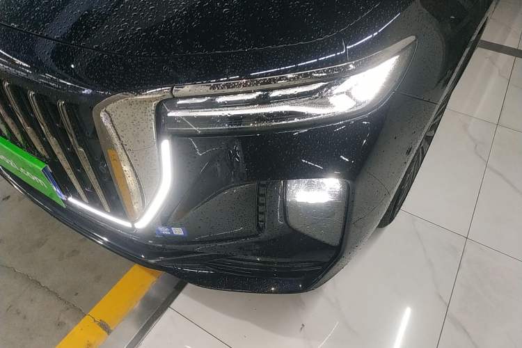 Used Hongqi H9 2025 2.0T Two-Wheel Drive Flagship Private Enjoyment Fashion Edition 5 Seats