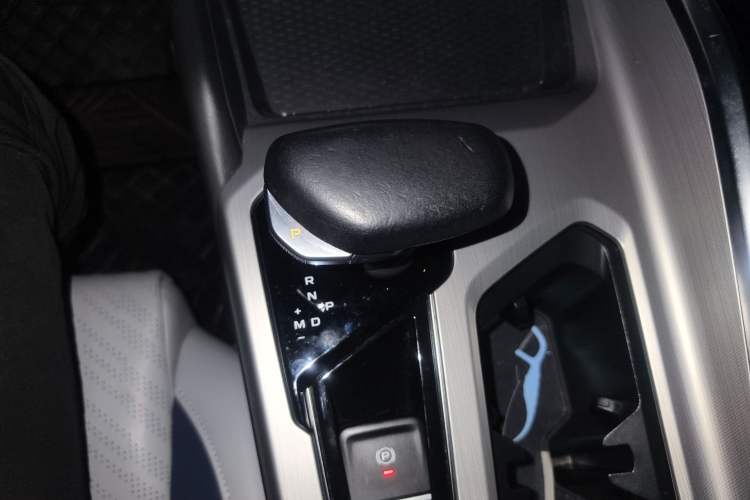 Used Geely Auto Preface 2021 Revised Version 2.0TD Luxury Edition Gear Lever