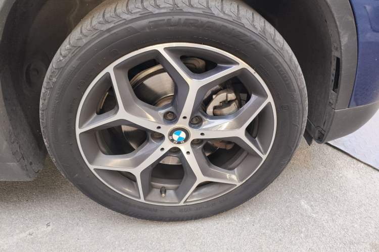 Used BMW X1 2018 sDrive18Li Luxury Model Right Front Wheel Hub