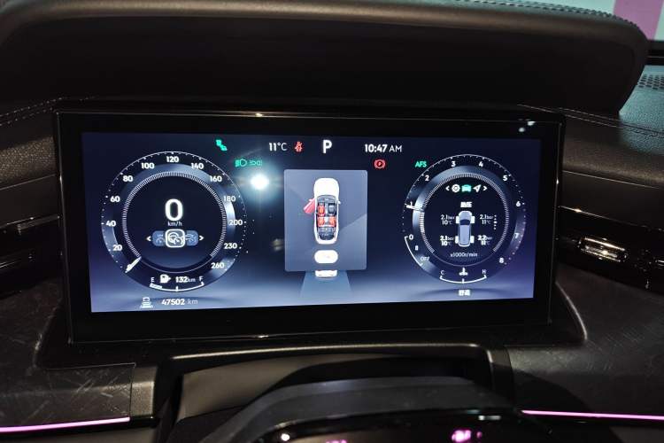 Used Lynk & Co 09 2021 2.0T Halo Six-Seater