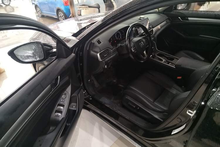 Used Honda Accord 2018 260TURBO Elite Edition China VI Driver Seat