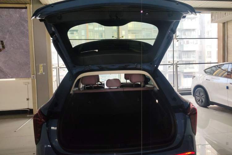 Used Hongqi Tiangong 06 2025 660 4x4 Smart Selection Edition Trunk