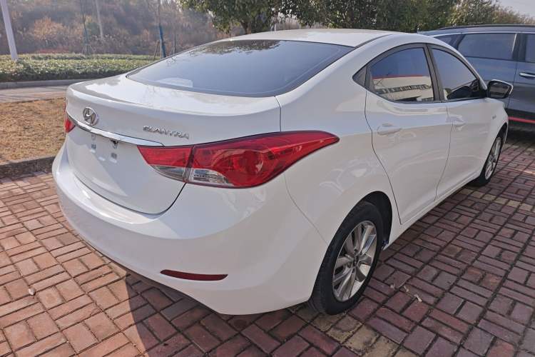 Used Hyundai Elantra (5th Generation / Langdong) 2015 1.6L Automatic Fashion Model