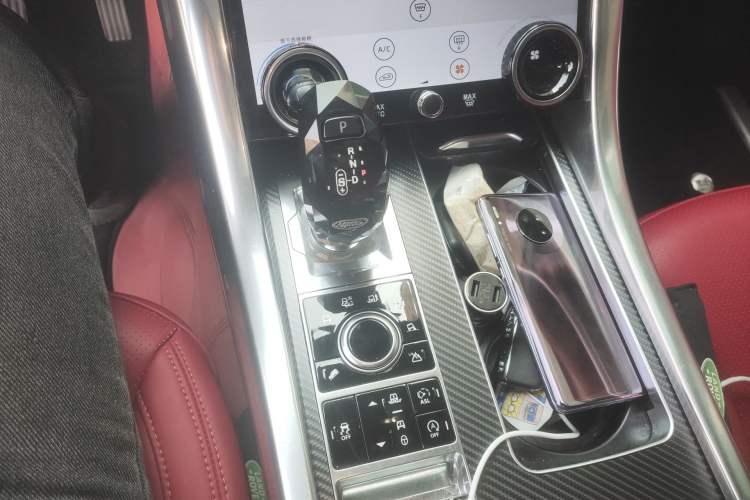 Used Land Rover Range Sport 2014 3.0 SC V6 HSE Gear Lever