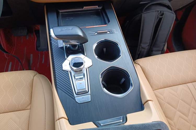 Used CHANGAN UNI-K 2021 2.0T All-Wheel Drive Prestige Version Gear Lever