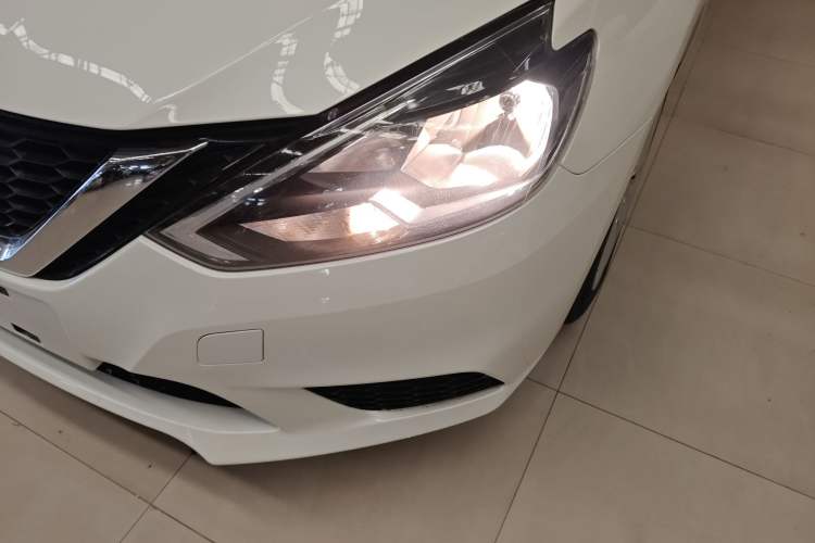 Used Nissan Sylphy 2021 Classic 1.6XE CVT Exclusive Edition Left Front Headlight