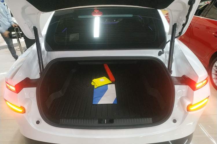 Used XPeng P7 2021 480E