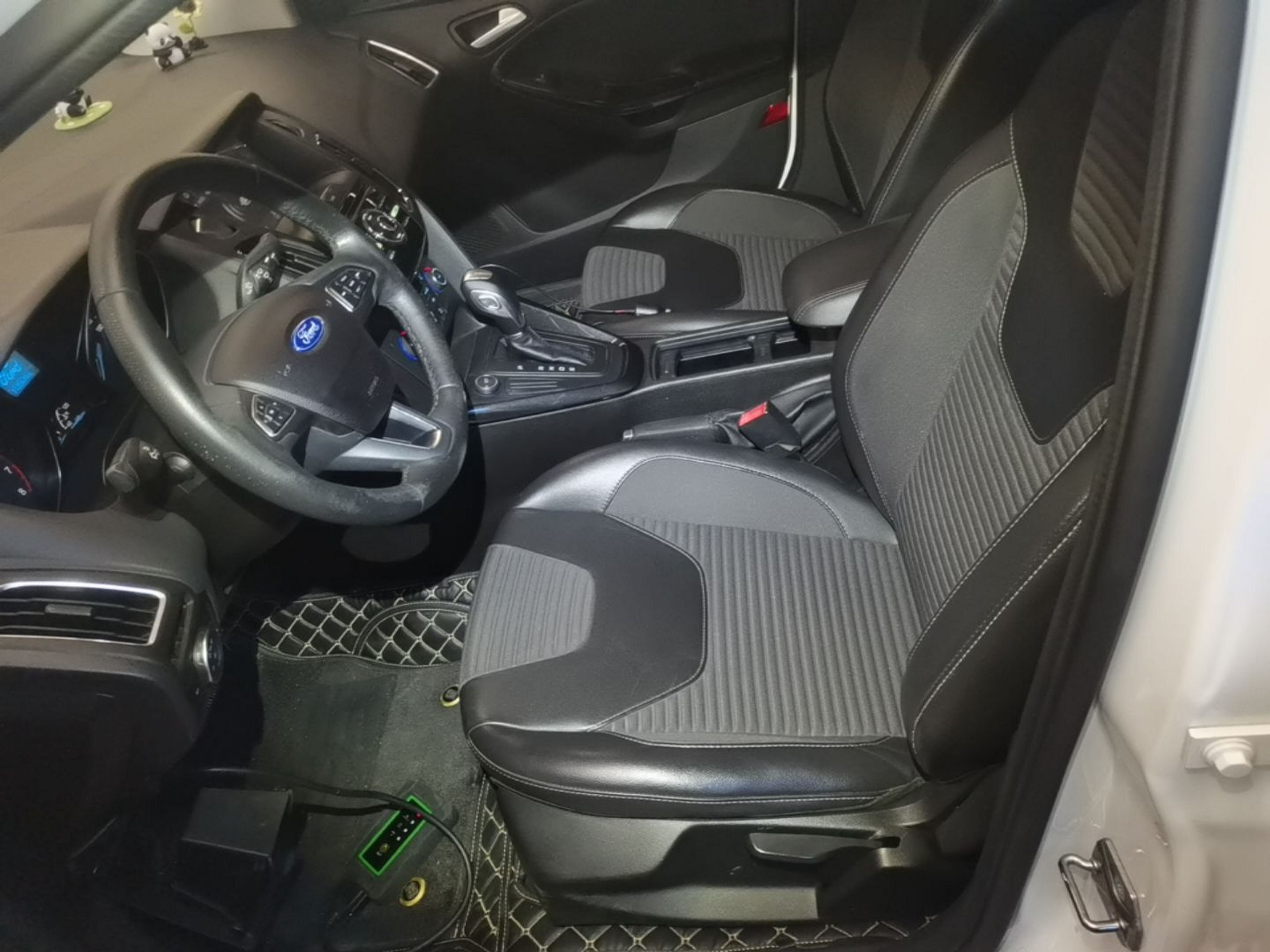 Interior delantero